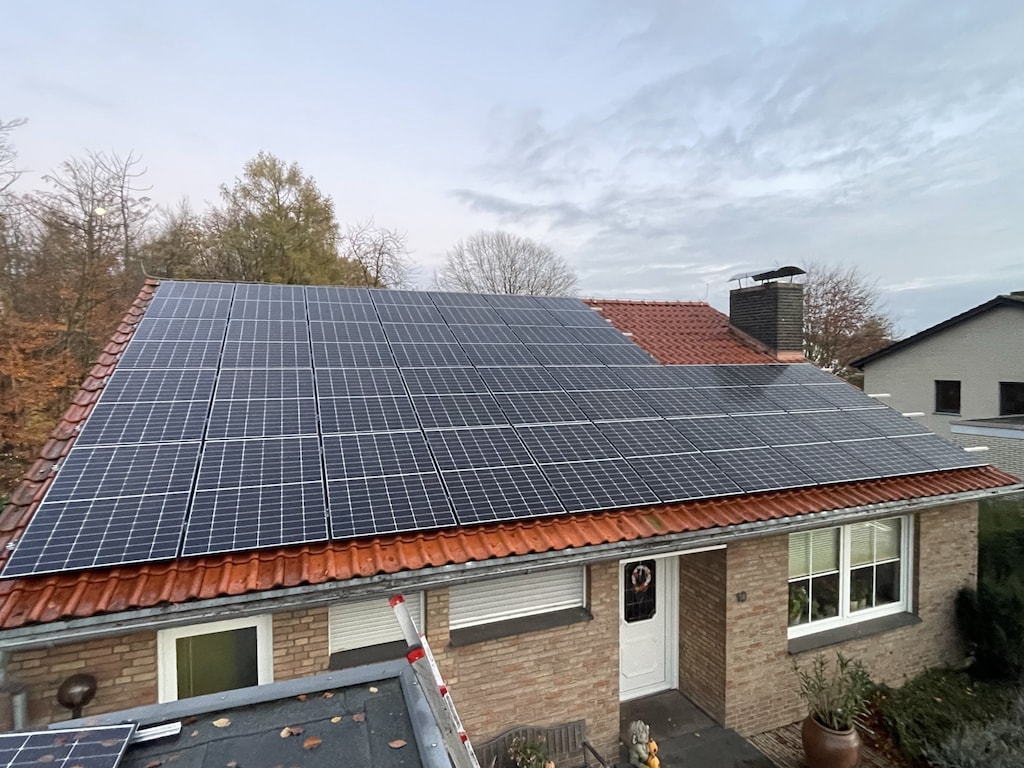 Photovoltaikanlage auf einem Steildach in Geilenkirchen