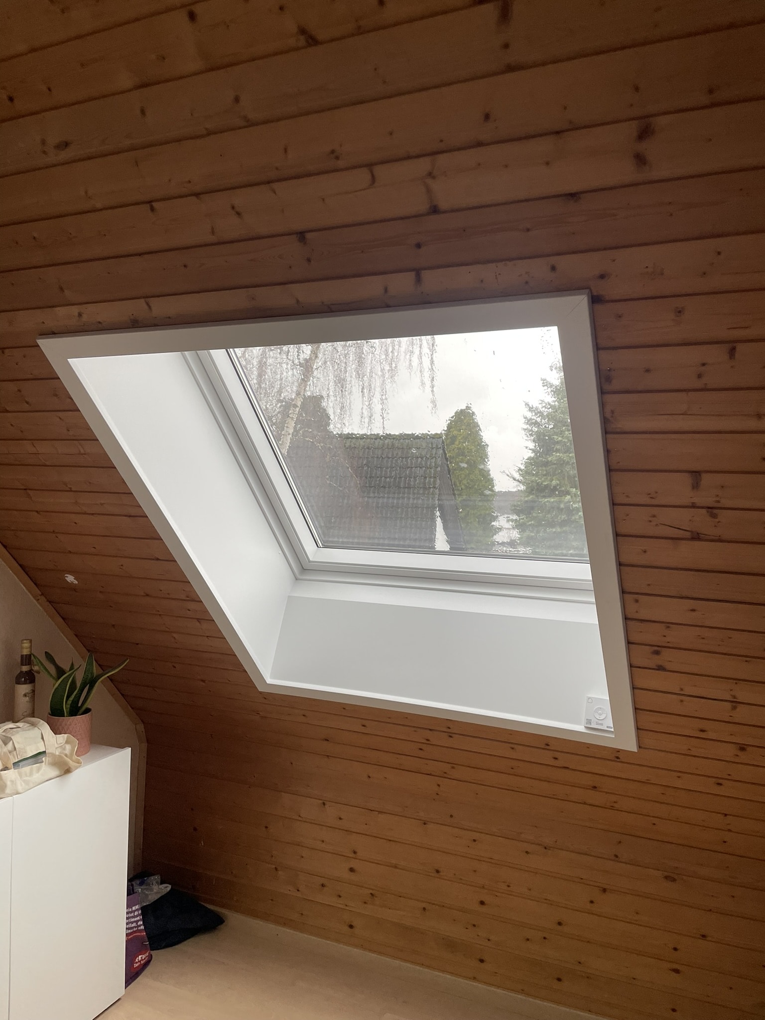 Dachfenster mit Täfelung